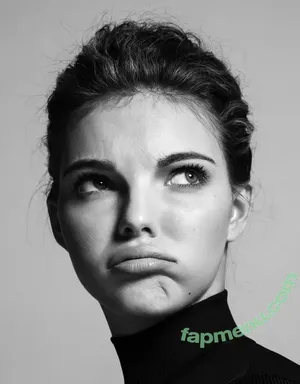 Camren Bicondova / camrenwhy nude photo #0094