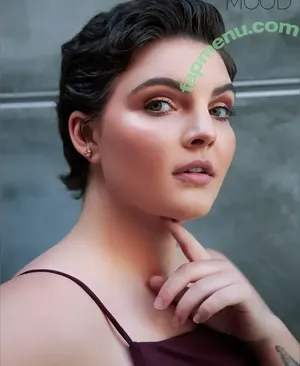 Camren Bicondova / camrenwhy nude photo #0099