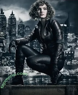 Camren Bicondova / camrenwhy nude photo #0105