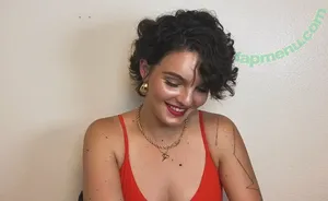 Camren Bicondova / camrenwhy nude photo #0106