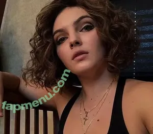 Camren Bicondova / camrenwhy nude photo #0115