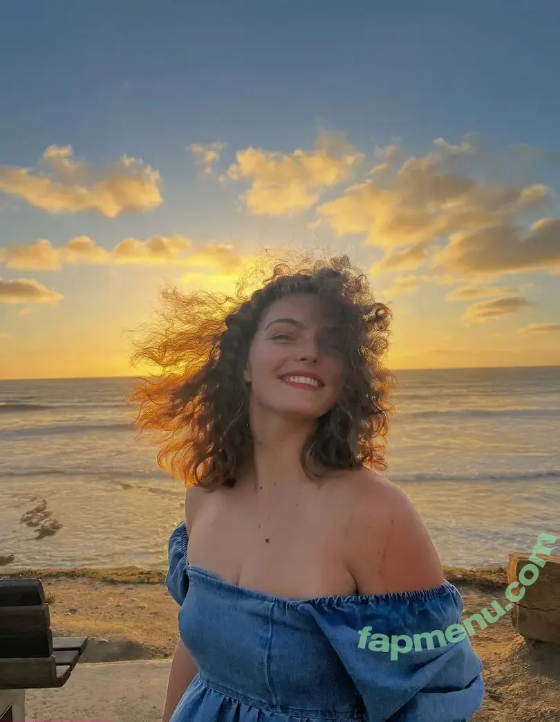 Camren Bicondova nude photo #0088 (camrenwhy)