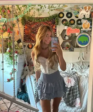  nude photo #0002