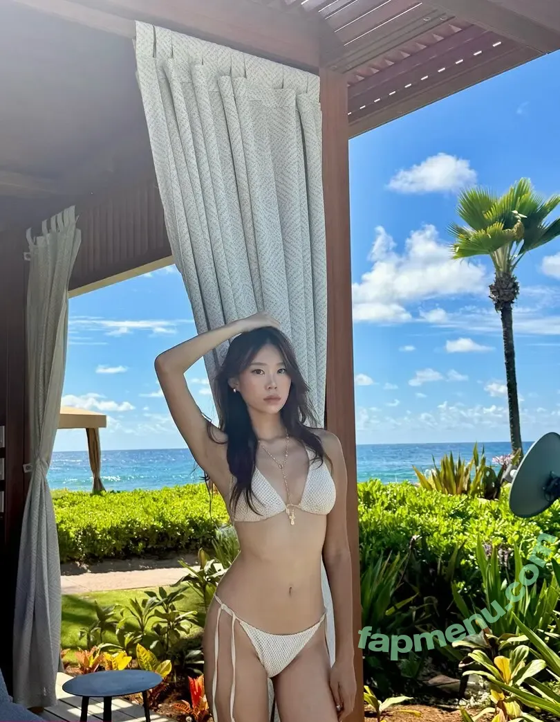 Camyyangg nude photo #0067 (Camyyangg)