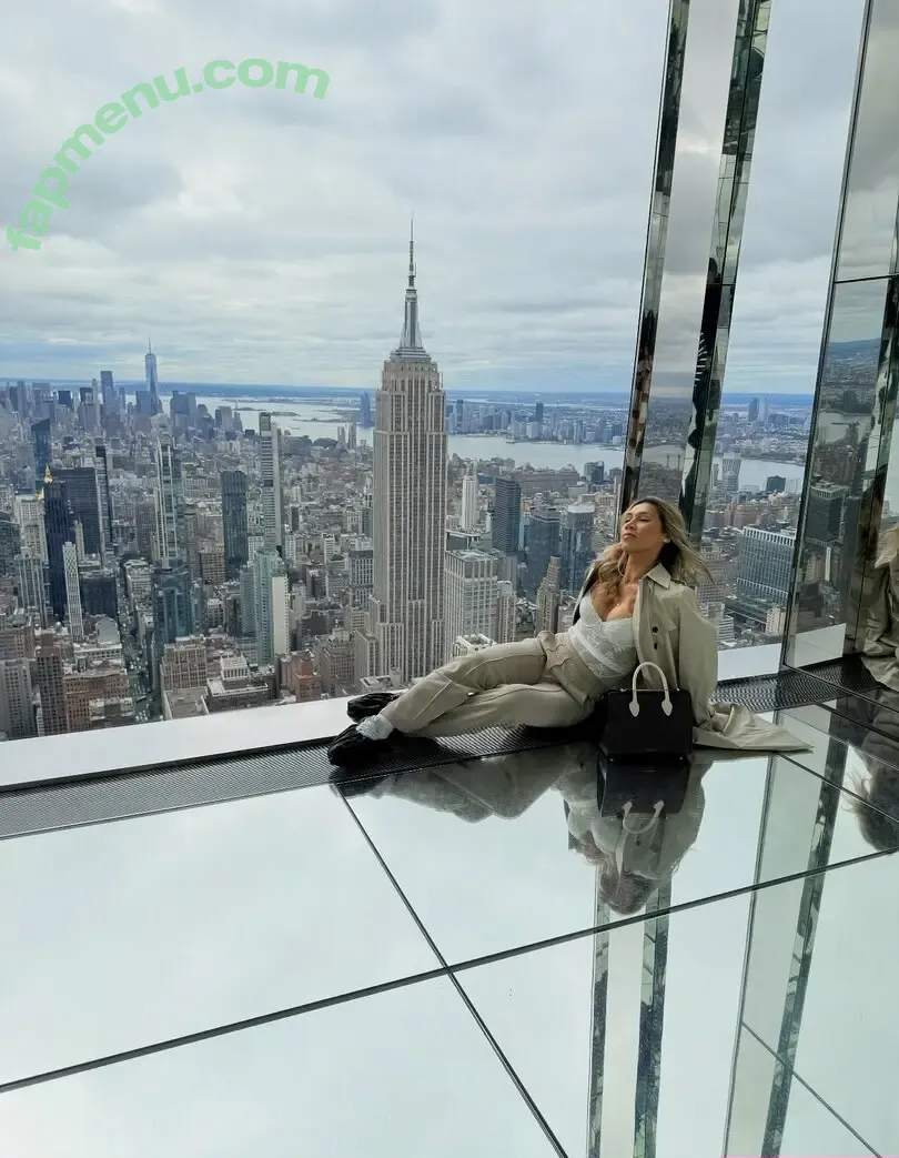 canadiandestoryer nude photo #0122 (Gisele Shaw / canadiandestroyer / gocsaysmeow)