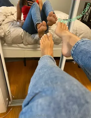 canadiansolemate / CDNsolemate / lexidoesfeet nude photo #0150