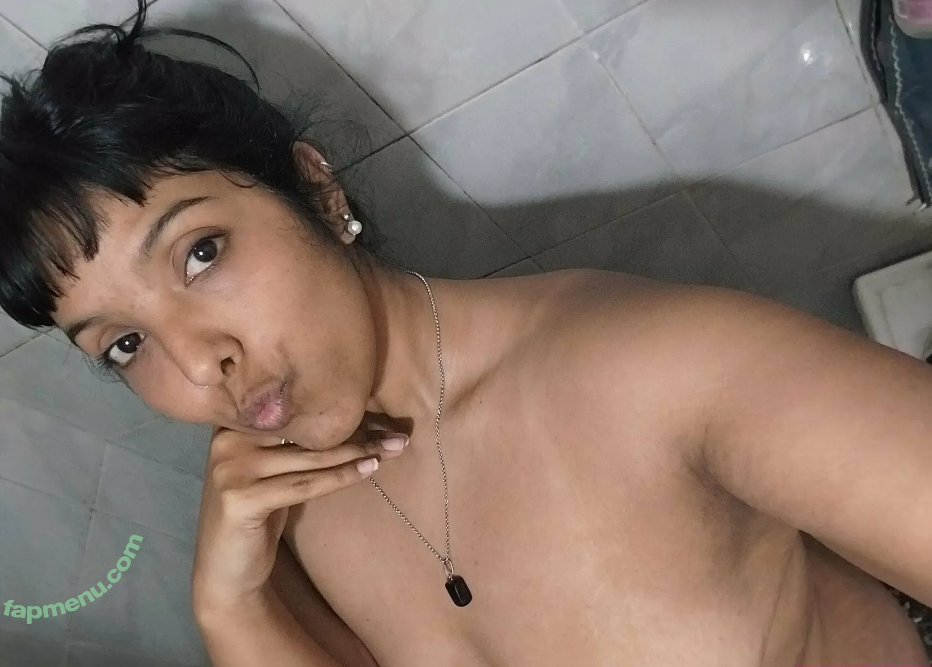 candebrunette nude photo #0003 (candebrunette)