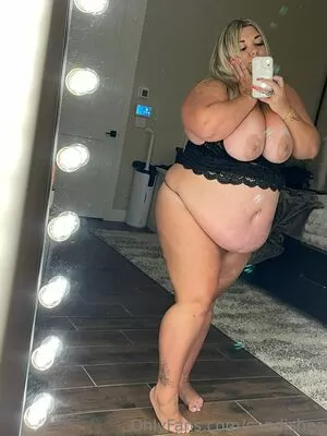 candishea / bbwcandishea nude photo #0234