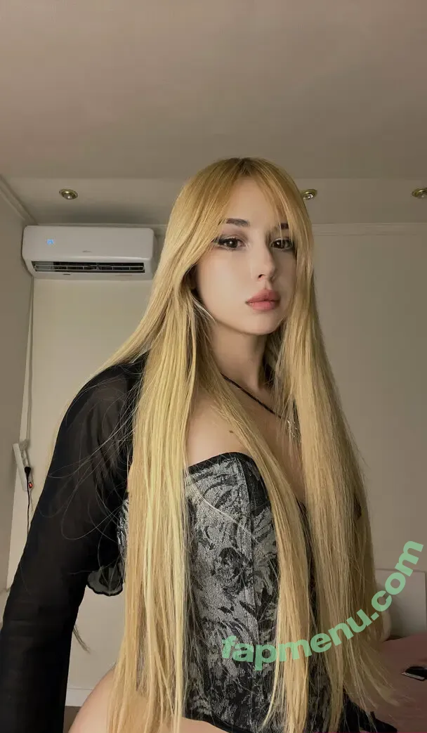 candyflipp nude photo #0032 (candyfl1pp)
