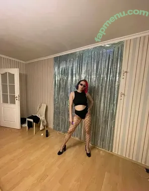  nude photo #0005