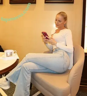 Cansu Taşkın / cansutaskin1 nude photo #0008