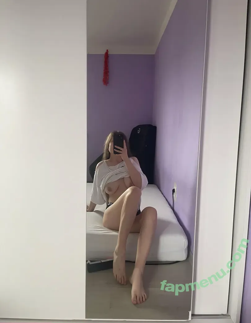capri_sonne nude photo #0062 (capri_sonne)