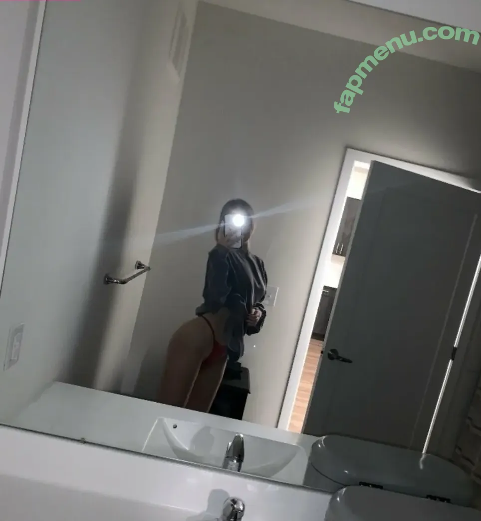 capsinfour nude photo #0050 (taycaps)