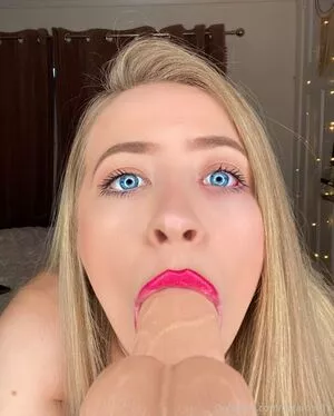 Cara Arabella / arabella_bitchx / lilbluex / rosec_xx nude photo #0134