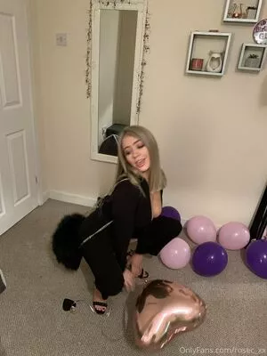 Cara Arabella / arabella_bitchx / lilbluex / rosec_xx nude photo #0229