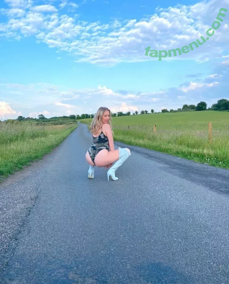 Cara Arabella nude photo #0128 (arabella_bitchx / lilbluex / rosec_xx)