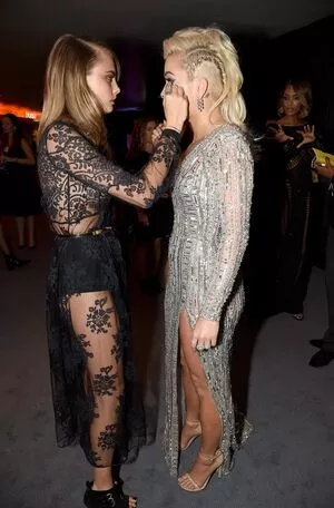 Cara Delevingne / CaraDelevingneOfficialPage / caradelevingne nude photo #1404