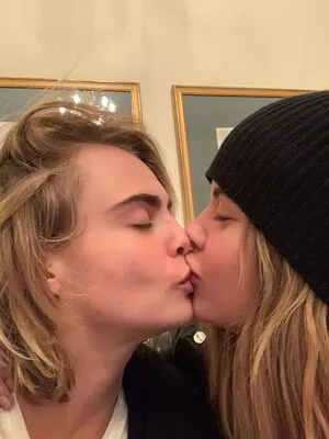 Cara Delevingne / CaraDelevingneOfficialPage / caradelevingne nude photo #1439