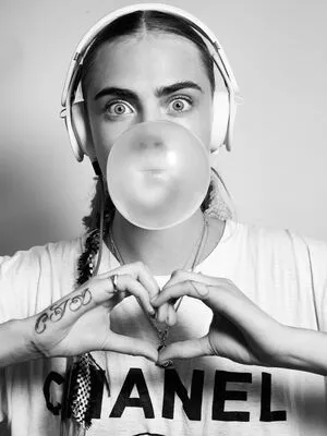 Cara Delevingne / CaraDelevingneOfficialPage / caradelevingne nude photo #1496