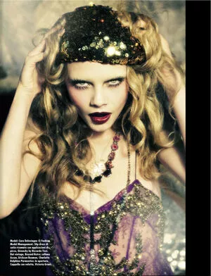 Cara Delevingne / CaraDelevingneOfficialPage / caradelevingne nude photo #1575