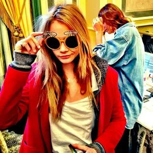 Cara Delevingne / CaraDelevingneOfficialPage / caradelevingne nude photo #1588