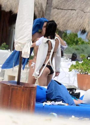 Cara Delevingne / CaraDelevingneOfficialPage / caradelevingne nude photo #1601