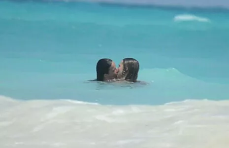 Cara Delevingne / CaraDelevingneOfficialPage / caradelevingne nude photo #1623