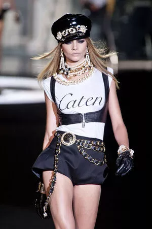 Cara Delevingne / CaraDelevingneOfficialPage / caradelevingne nude photo #1756