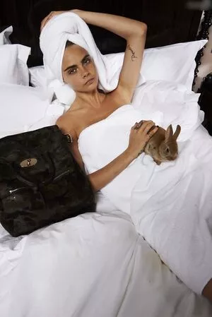 Cara Delevingne / CaraDelevingneOfficialPage / caradelevingne nude photo #1829