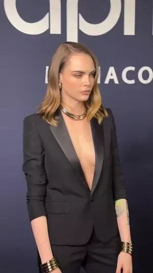 Cara Delevingne / CaraDelevingneOfficialPage / caradelevingne nude photo #1843
