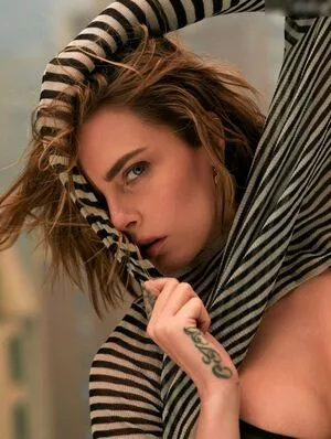 Cara Delevingne / CaraDelevingneOfficialPage / caradelevingne nude photo #1847