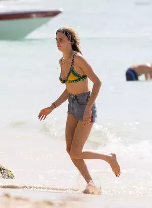 Cara Delevingne / CaraDelevingneOfficialPage / caradelevingne nude photo #1866