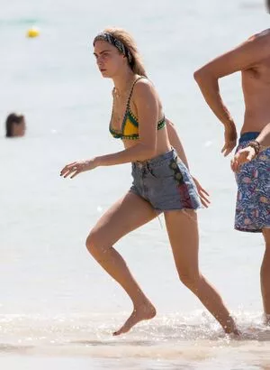 Cara Delevingne / CaraDelevingneOfficialPage / caradelevingne nude photo #1872