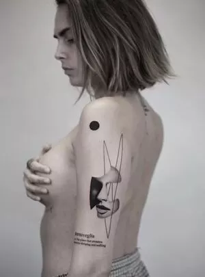 Cara Delevingne / CaraDelevingneOfficialPage / caradelevingne nude photo #1930