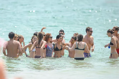 Cara Delevingne / CaraDelevingneOfficialPage / caradelevingne nude photo #1936