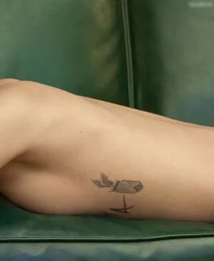 Cara Delevingne / CaraDelevingneOfficialPage / caradelevingne nude photo #1953