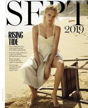 Cara Delevingne / CaraDelevingneOfficialPage / caradelevingne nude photo #1954
