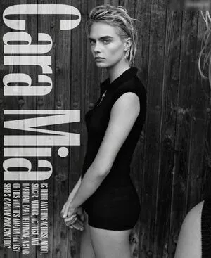 Cara Delevingne / CaraDelevingneOfficialPage / caradelevingne nude photo #1956