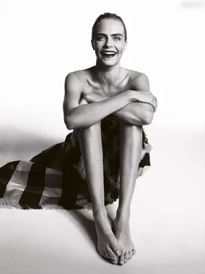 Cara Delevingne / CaraDelevingneOfficialPage / caradelevingne nude photo #1961