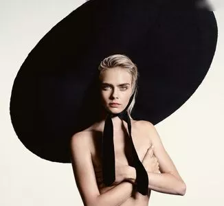 Cara Delevingne / CaraDelevingneOfficialPage / caradelevingne nude photo #1964