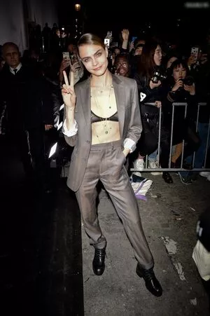 Cara Delevingne / CaraDelevingneOfficialPage / caradelevingne nude photo #1969