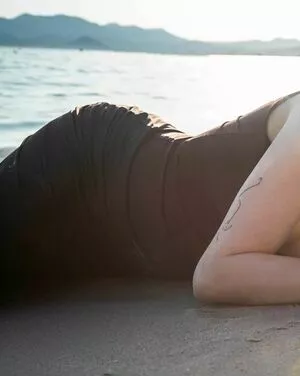 Cara Delevingne / CaraDelevingneOfficialPage / caradelevingne nude photo #1980