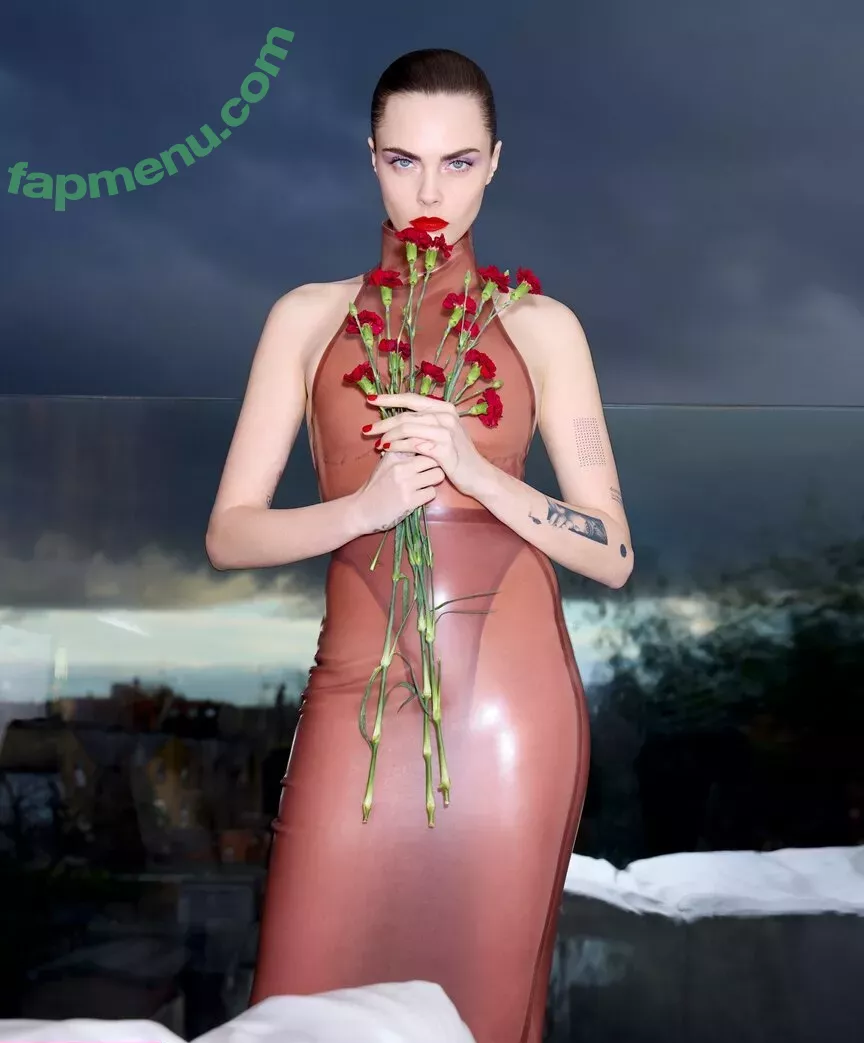 Cara Delevingne nude photo #1414 (CaraDelevingneOfficialPage / caradelevingne)