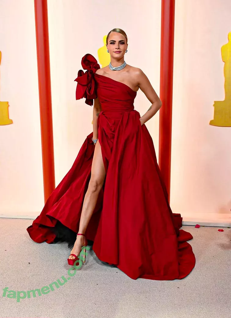 Cara Delevingne nude photo #1429 (CaraDelevingneOfficialPage / caradelevingne)