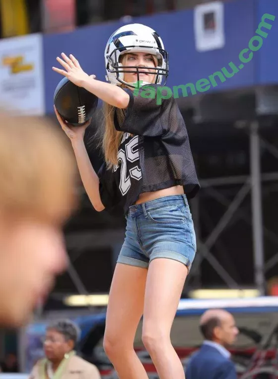 Cara Delevingne nude photo #1474 (CaraDelevingneOfficialPage / caradelevingne)