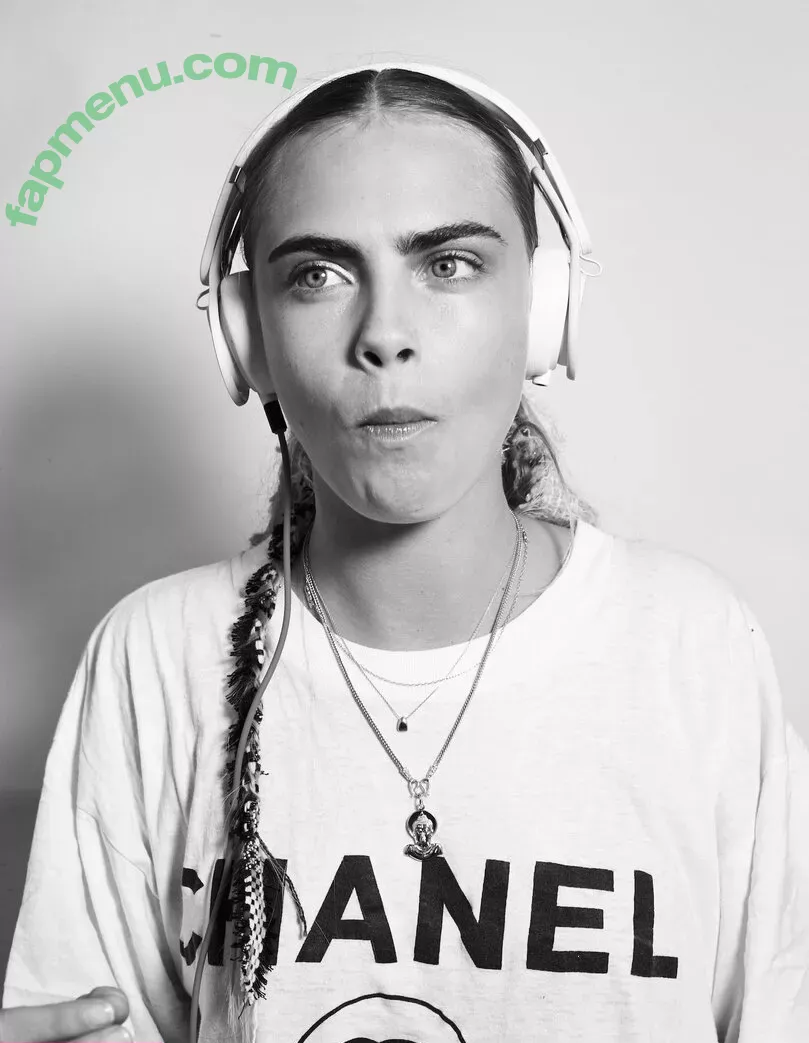 Cara Delevingne nude photo #1486 (CaraDelevingneOfficialPage / caradelevingne)