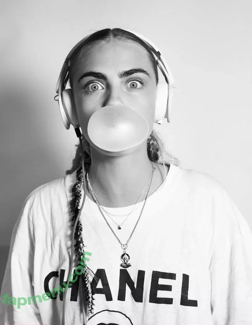 Cara Delevingne nude photo #1489 (CaraDelevingneOfficialPage / caradelevingne)