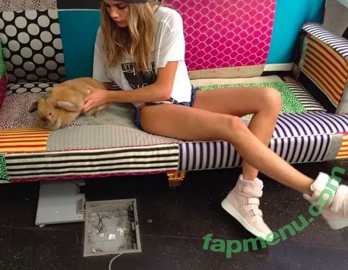Cara Delevingne nude photo #1538 (CaraDelevingneOfficialPage / caradelevingne)