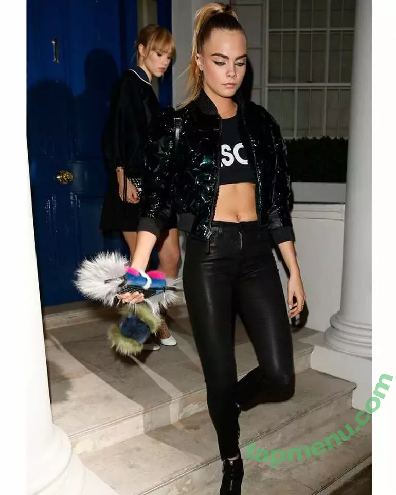 Cara Delevingne nude photo #1562 (CaraDelevingneOfficialPage / caradelevingne)