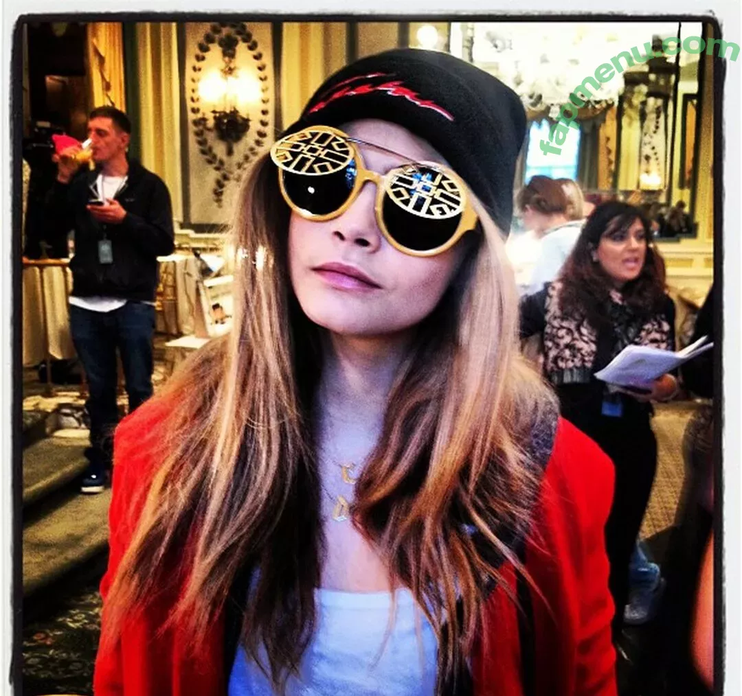 Cara Delevingne nude photo #1564 (CaraDelevingneOfficialPage / caradelevingne)